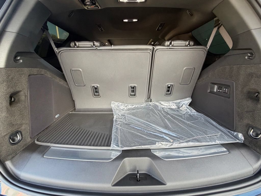 New 2026 Cadillac Escalade Sport w/ Touring Package AWD/4WD image 39