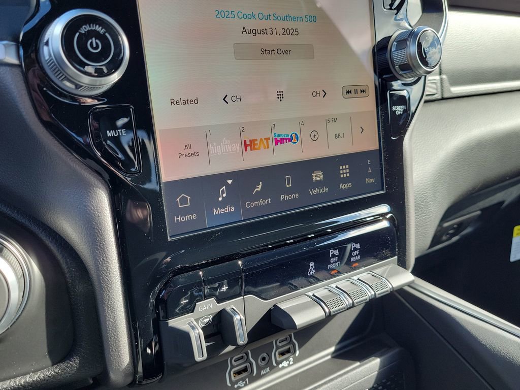 New 2026 RAM 1500 Big Horn AWD/4WD image 31