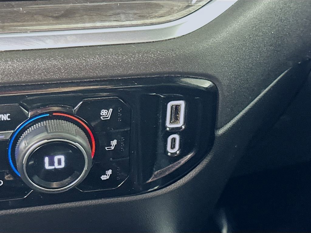 Used 2024 Chevrolet Silverado 1500 LTZ AWD/4WD image 31