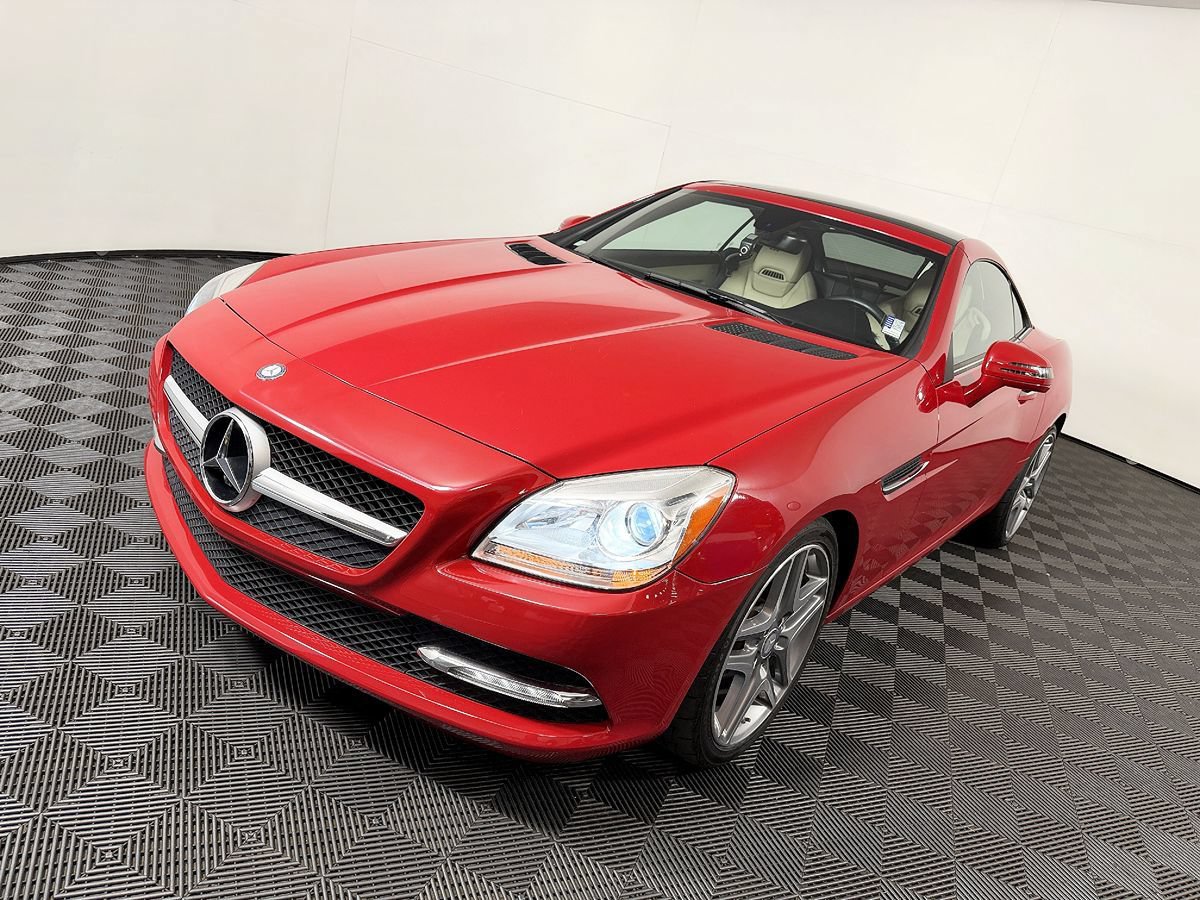Used 2015 Mercedes-Benz SLK 250 image 17