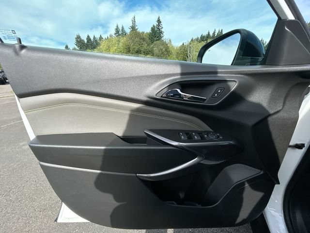 New 2026 Chevrolet Trax ACTIV w/ Sunroof Package FWD image 22