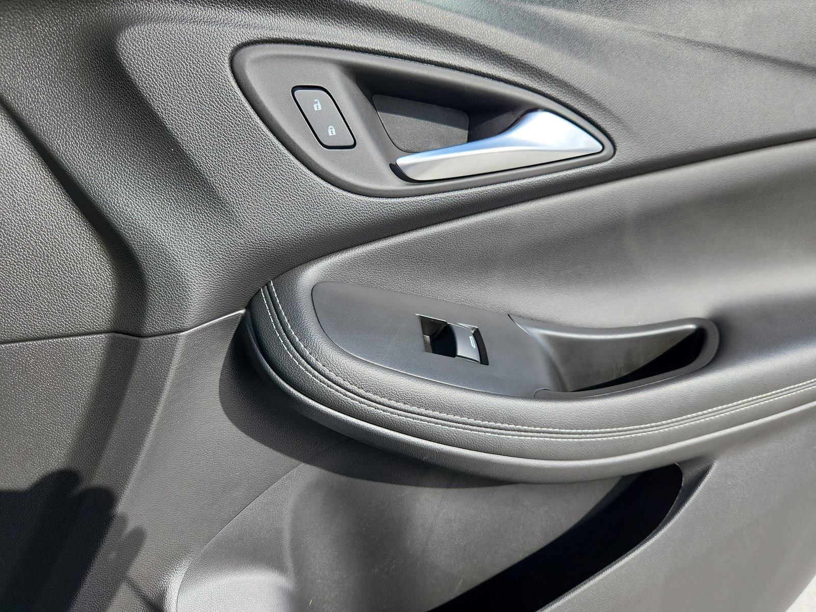 Used 2025 Buick Encore GX Preferred FWD image 16