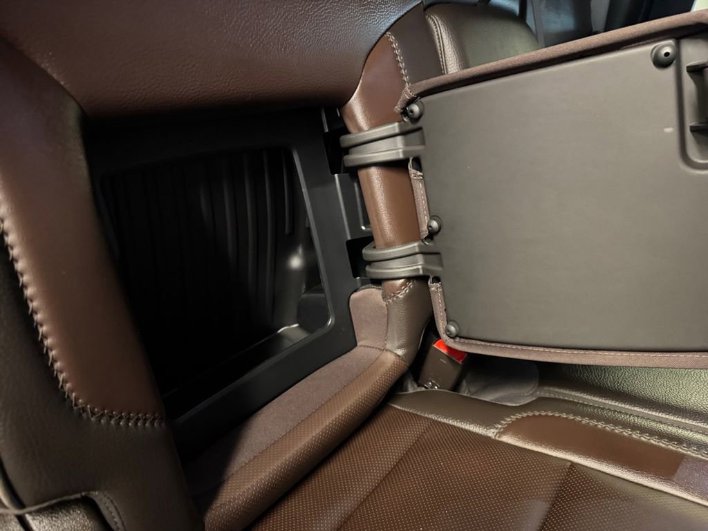 Used 2024 GMC Sierra 3500 Denali image 23