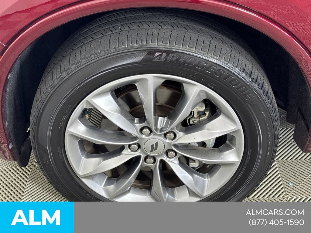 Used 2022 Dodge Durango SXT w/ Anodized Platinum Package AWD/4WD image 14