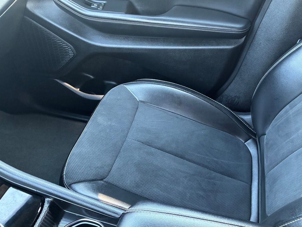 Used 2024 Jeep Grand Cherokee L Altitude image 24