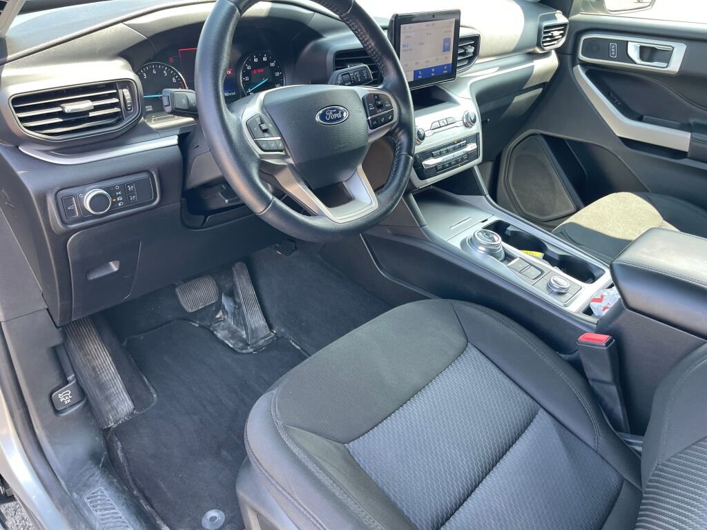 Used 2022 Ford Explorer XLT w/ Class IV Trailer Tow Package image 9