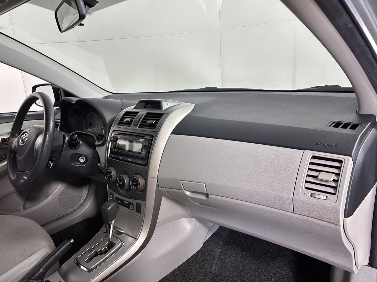 Used 2012 Toyota Corolla LE image 13