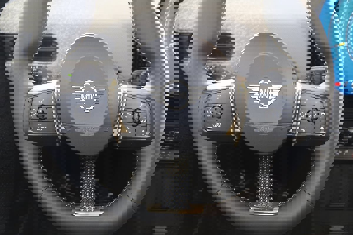 Used 2025 MINI Cooper S image 40