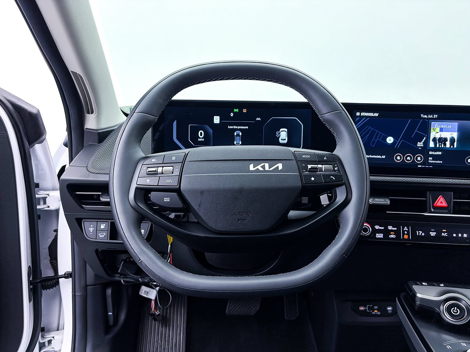 Used 2025 Kia EV6 Wind RWD image 31