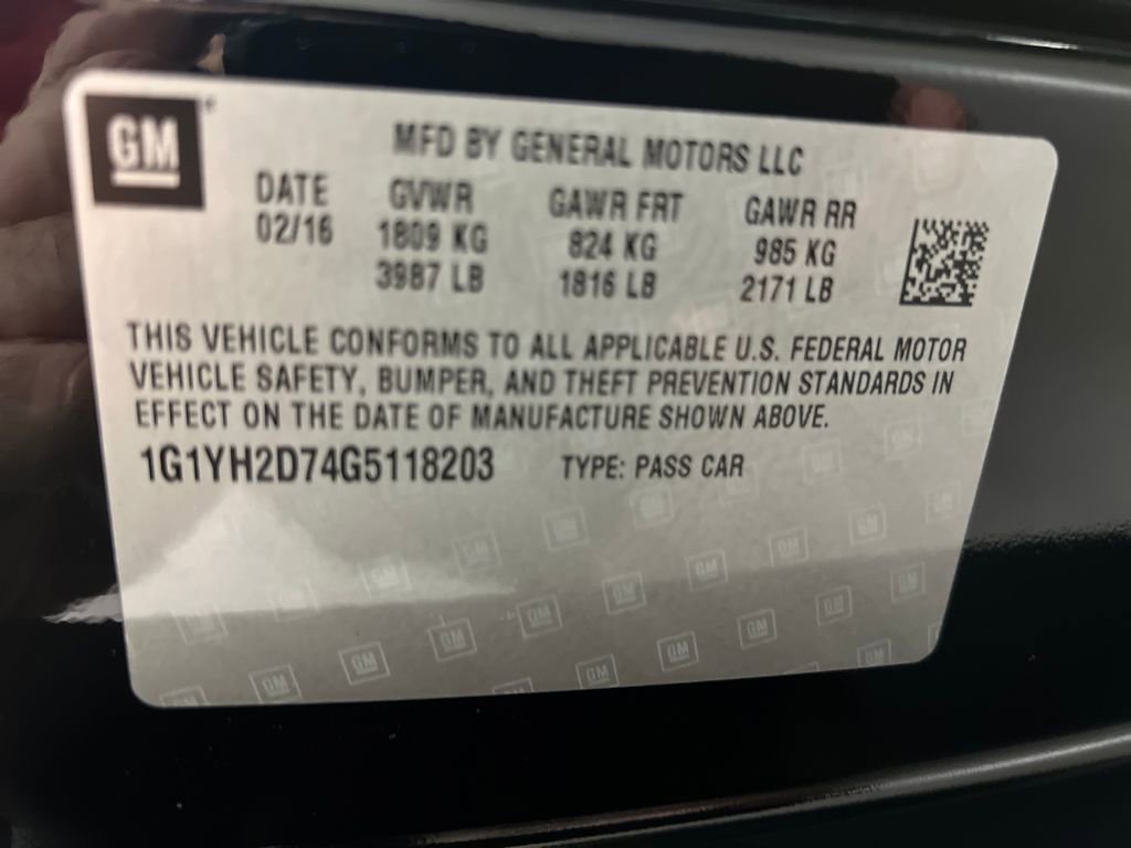 Used 2016 Chevrolet Corvette Stingray Coupe w/ Carbon Flash Badge Package RWD image 32