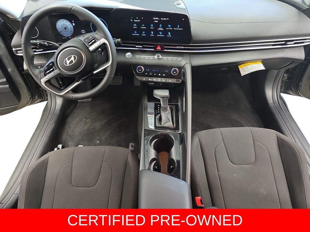 Certified 2025 Hyundai Elantra SEL w/ Cargo Package FWD image 37