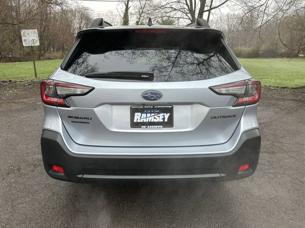 Certified 2025 Subaru Outback Onyx Edition AWD/4WD image 7