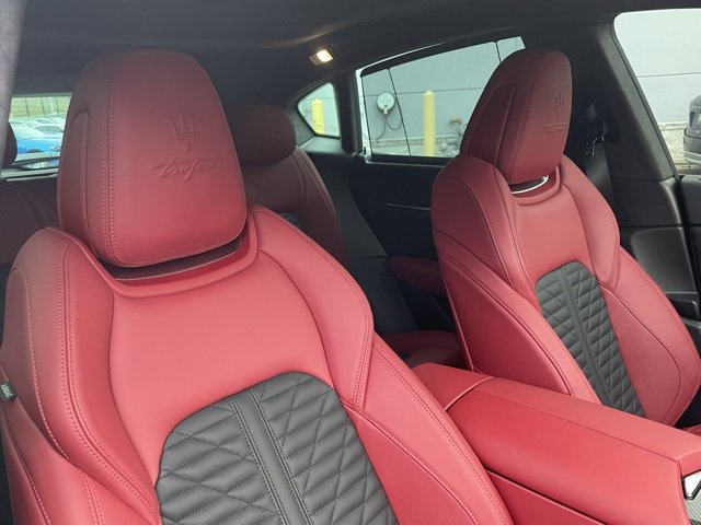 Used 2022 Maserati Levante Trofeo image 43