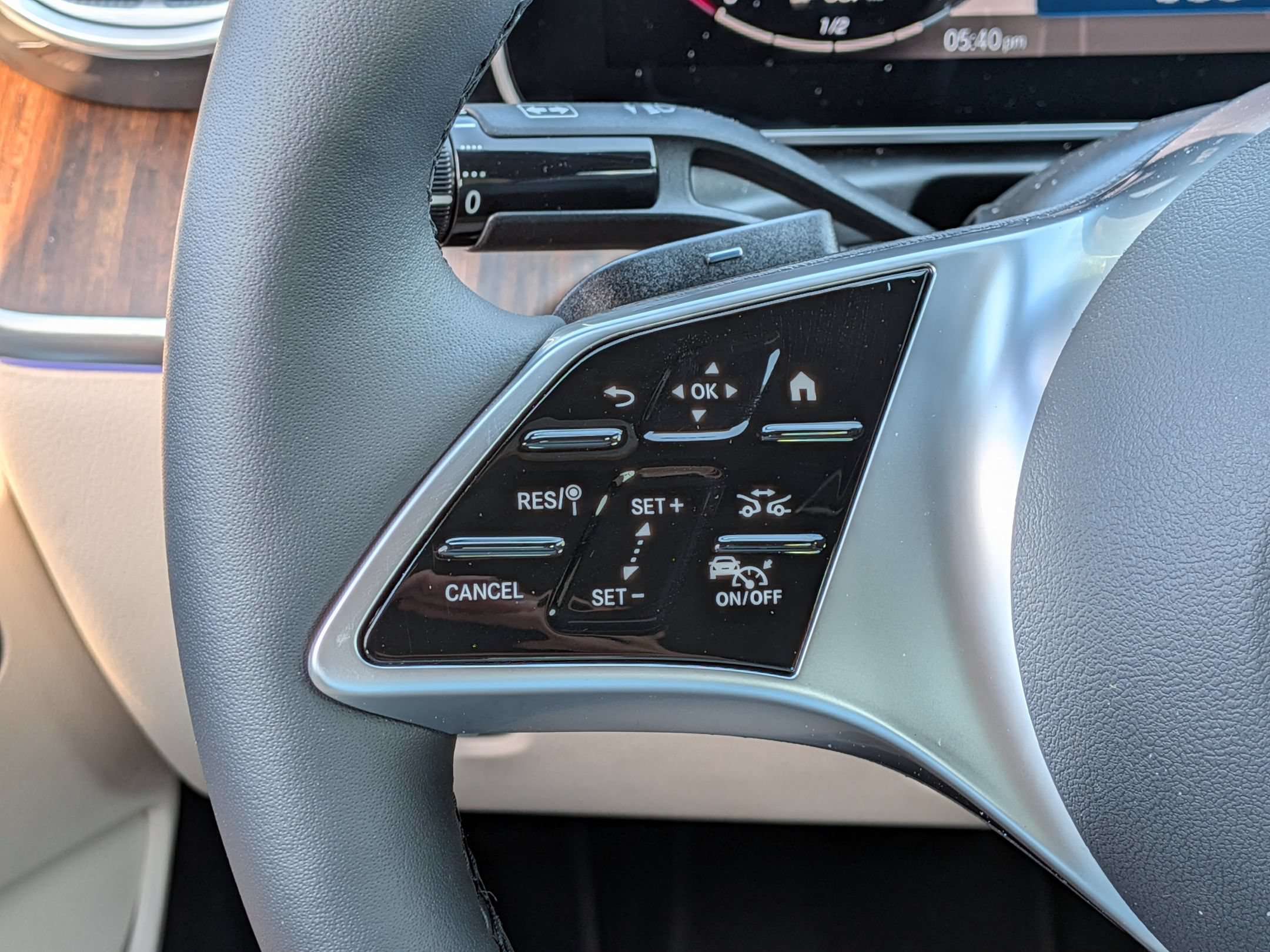New 2026 Mercedes-Benz C 300 4MATIC Sedan image 18