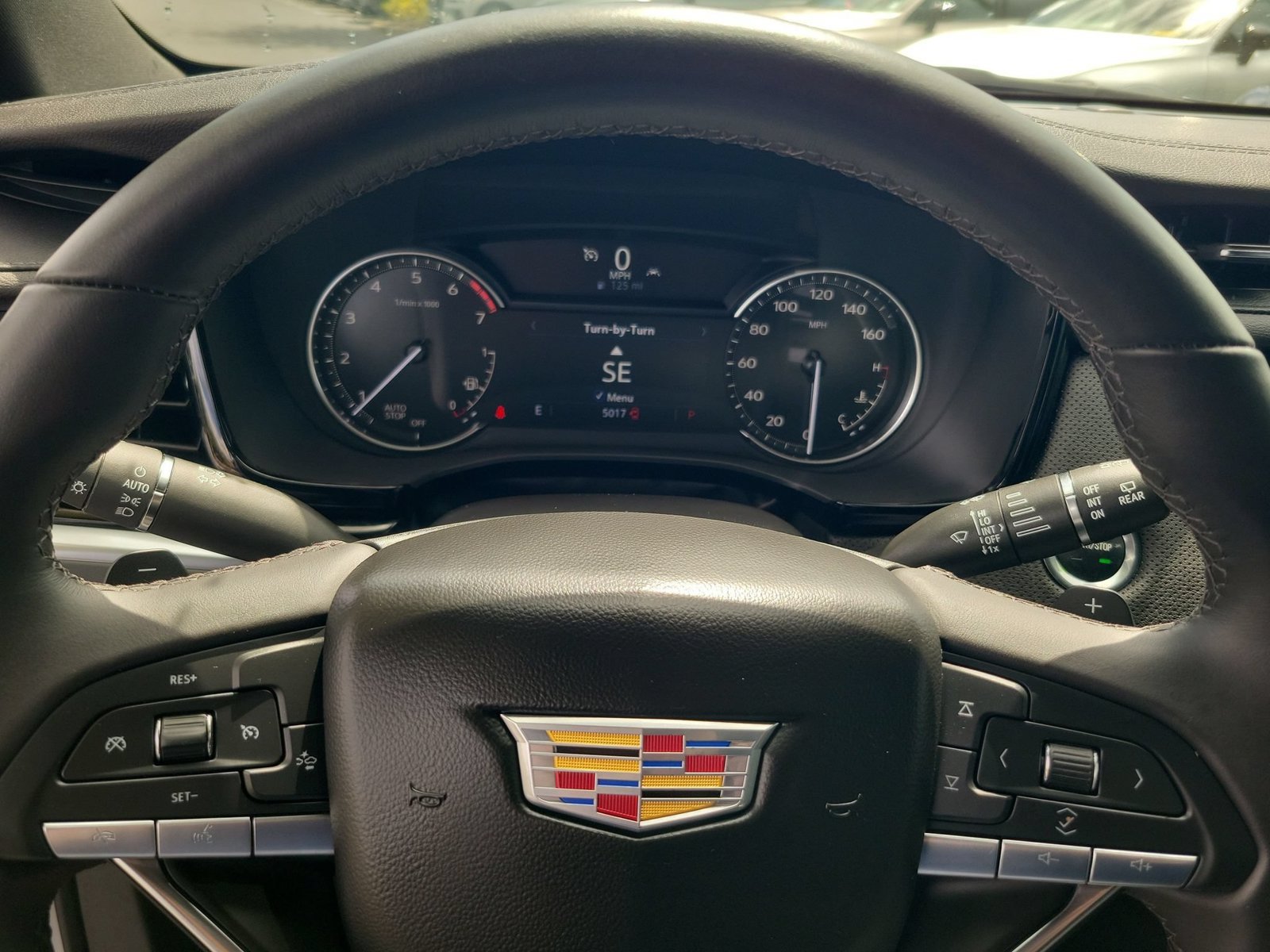 Used 2025 Cadillac XT6 Luxury FWD image 22