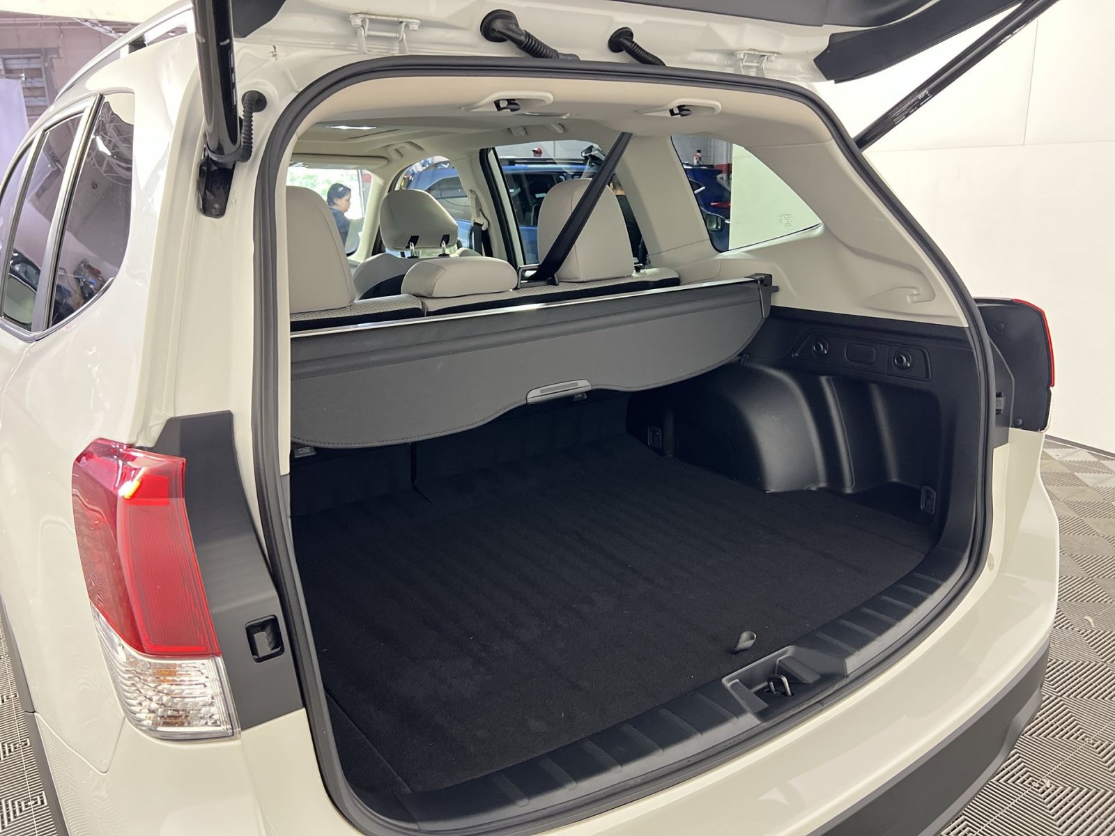 Used 2024 Subaru Forester Premium AWD/4WD image 27
