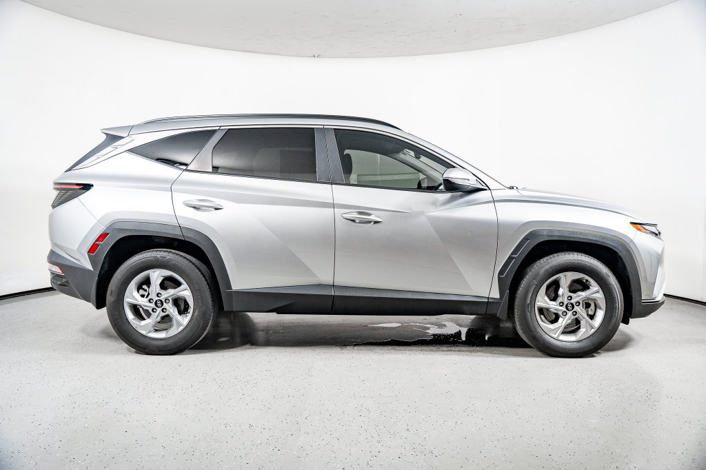 Certified 2023 Hyundai Tucson SEL AWD/4WD image 3