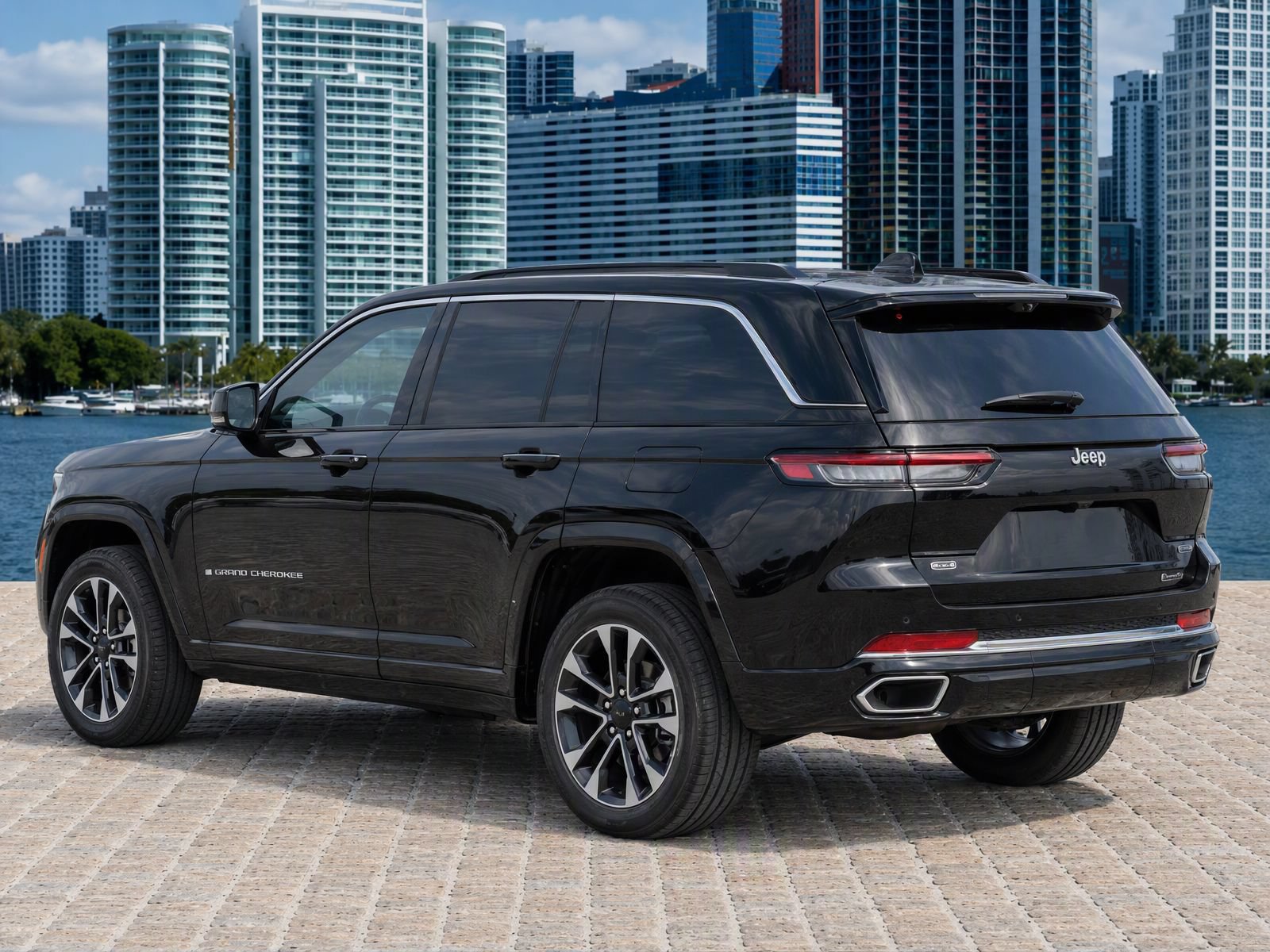Used 2023 Jeep Grand Cherokee L Overland w/ Luxury Tech Group IV RWD image 9