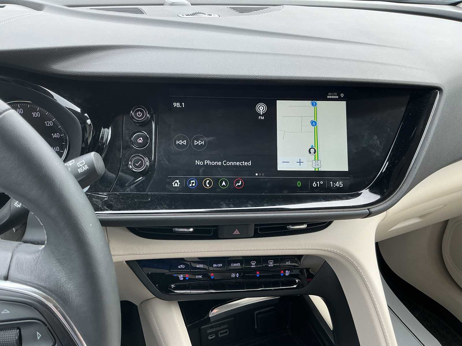 Used 2023 Buick Envision Avenir image 9