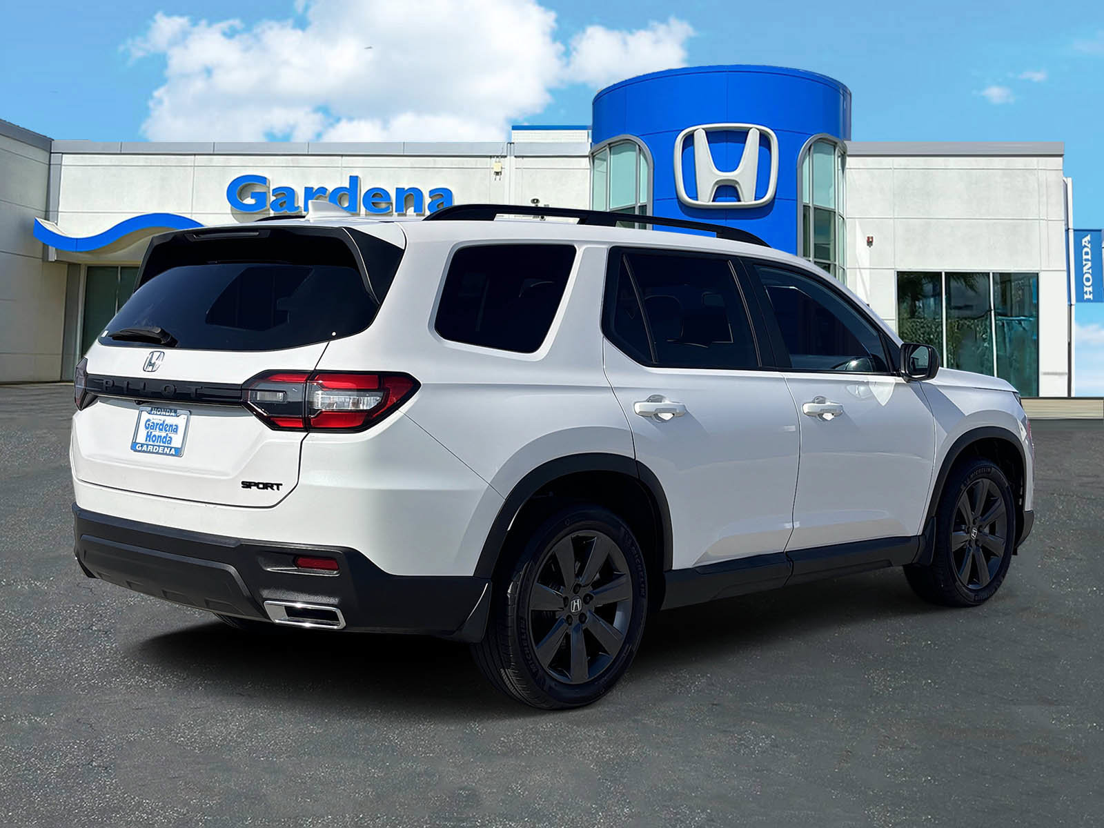 Used 2025 Honda Pilot Sport image 6