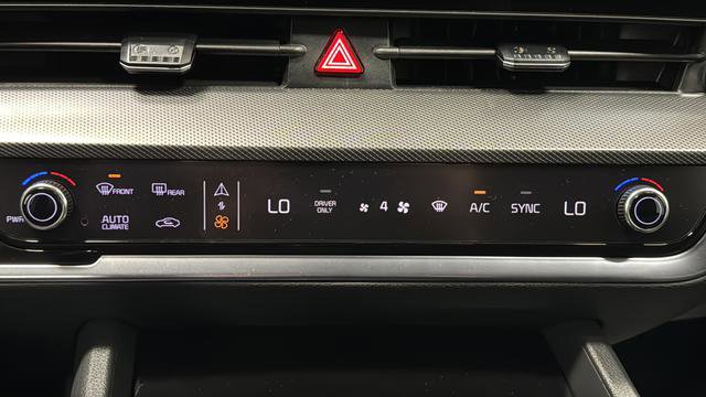 Used 2025 Kia Sportage SX Prestige image 18