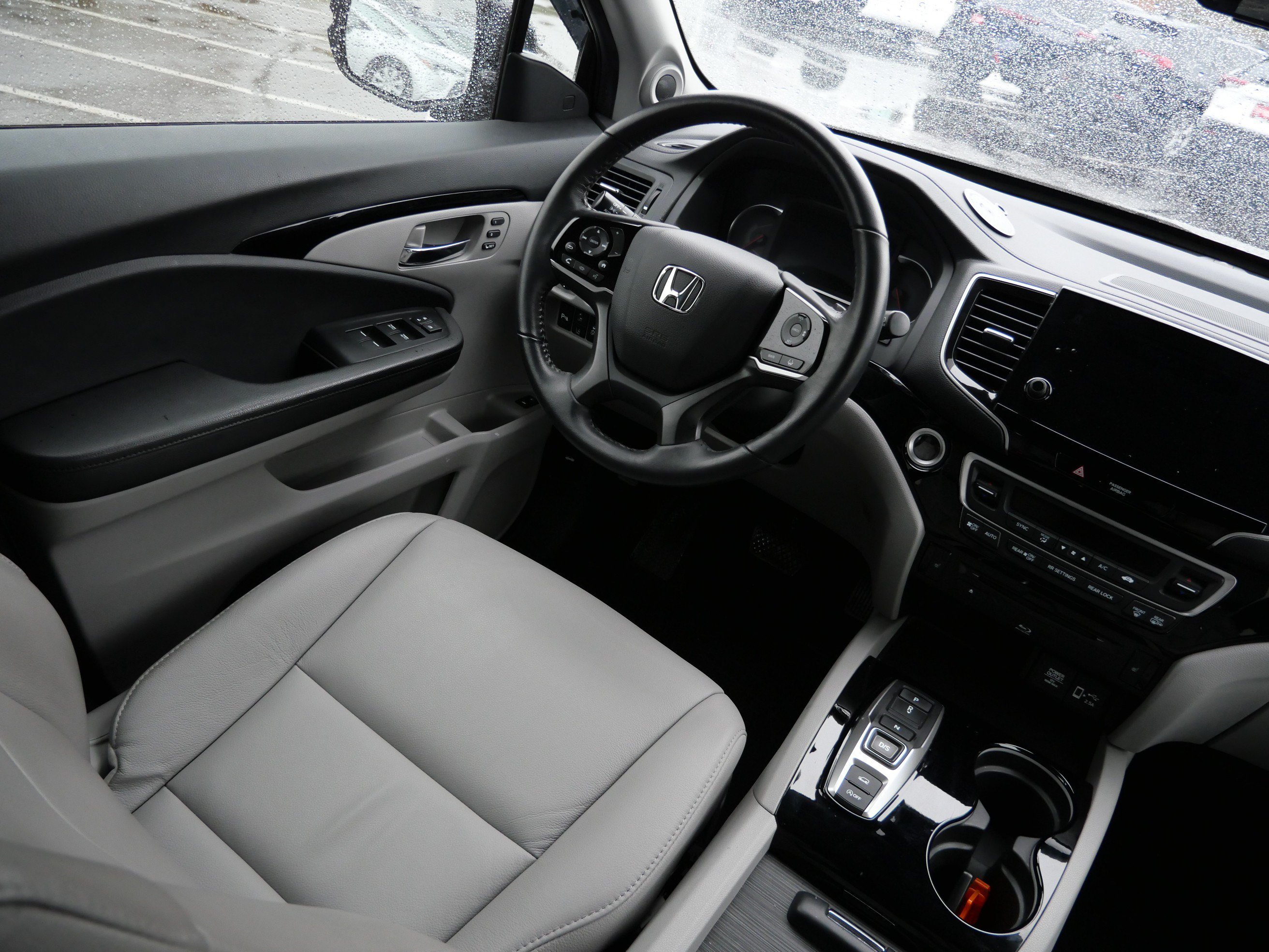Used 2022 Honda Pilot Touring image 9