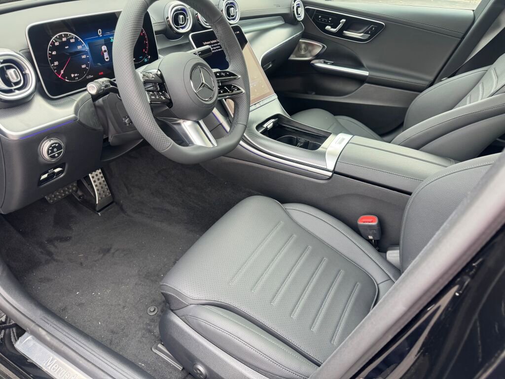 New 2026 Mercedes-Benz C 300 4MATIC Sedan image 9