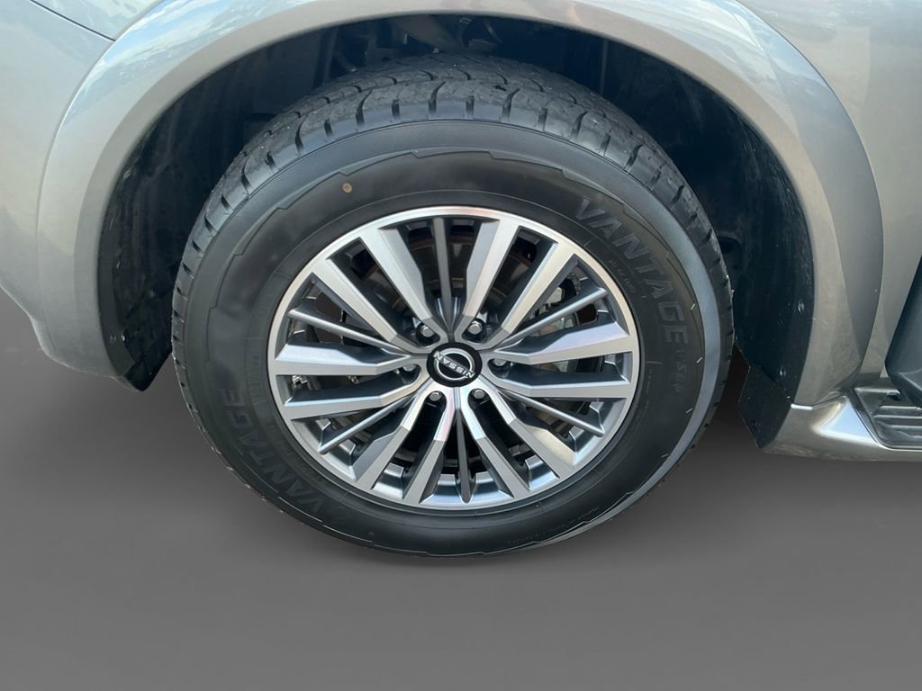 Used 2024 Nissan Armada SL w/ Captain's Chairs Package image 14