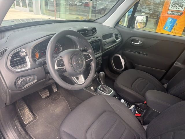Used 2018 Jeep Renegade Latitude image 20