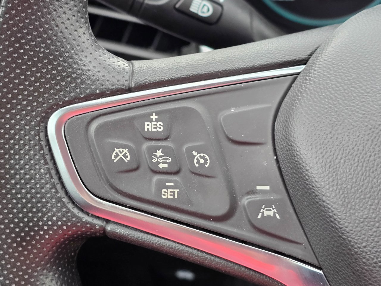 Used 2025 Chevrolet Malibu LT image 19