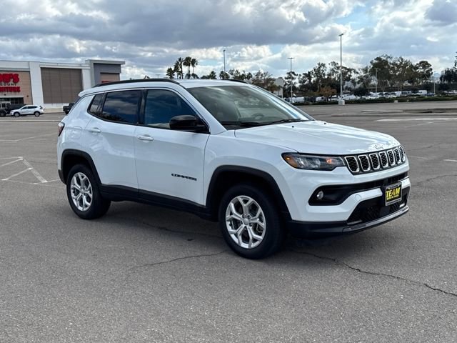 Used 2024 Jeep Compass Latitude image 7