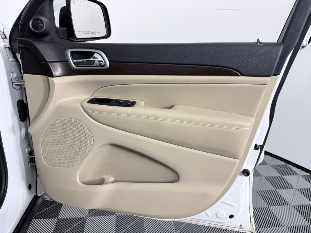 Used 2018 Jeep Grand Cherokee Laredo image 10