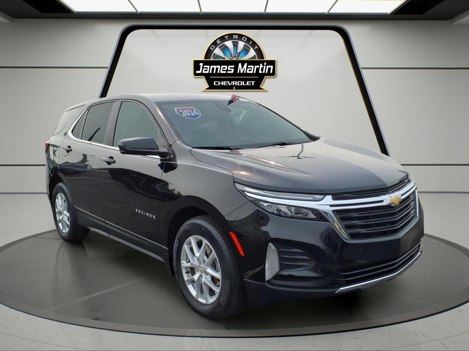 Certified 2024 Chevrolet Equinox LT w/ LPO, Floor Liner Package FWD image 3