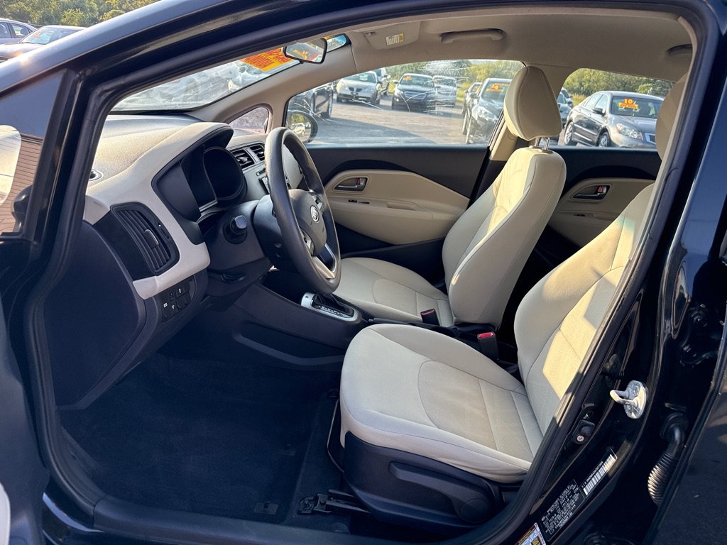 Used 2012 Kia Rio LX w/ PWR Pkg FWD image 9