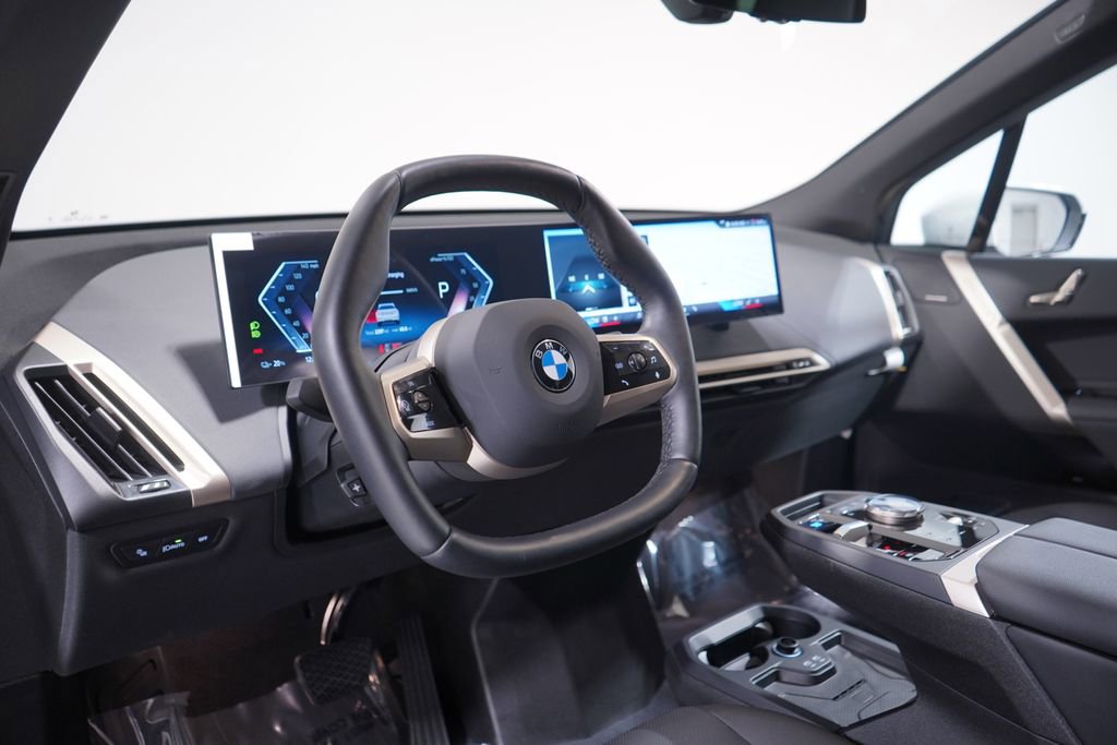 Used 2026 BMW iX xDrive60 w/ Premium Package image 6