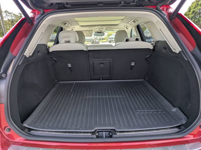 Used 2024 Volvo XC60 B5 Plus w/ Protection Package Premier image 13