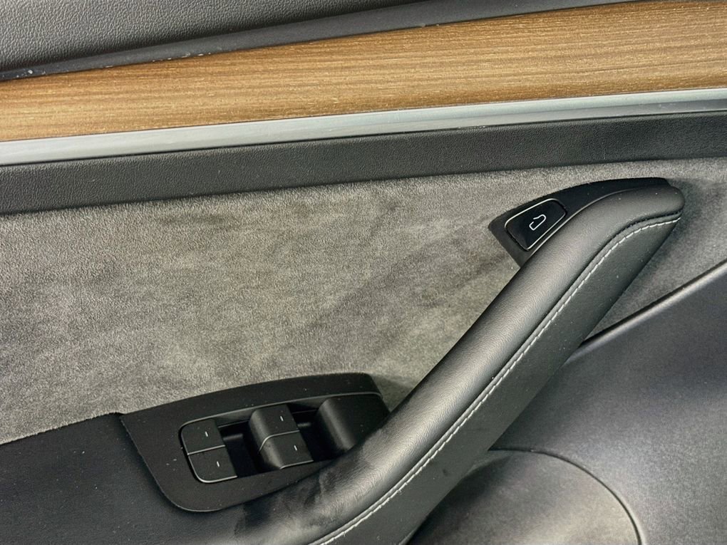 Used 2021 Tesla Model 3 Long Range image 17