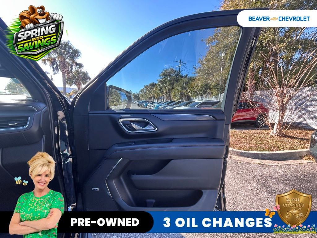 Used 2022 Chevrolet Suburban RST w/ Luxury Package image 28