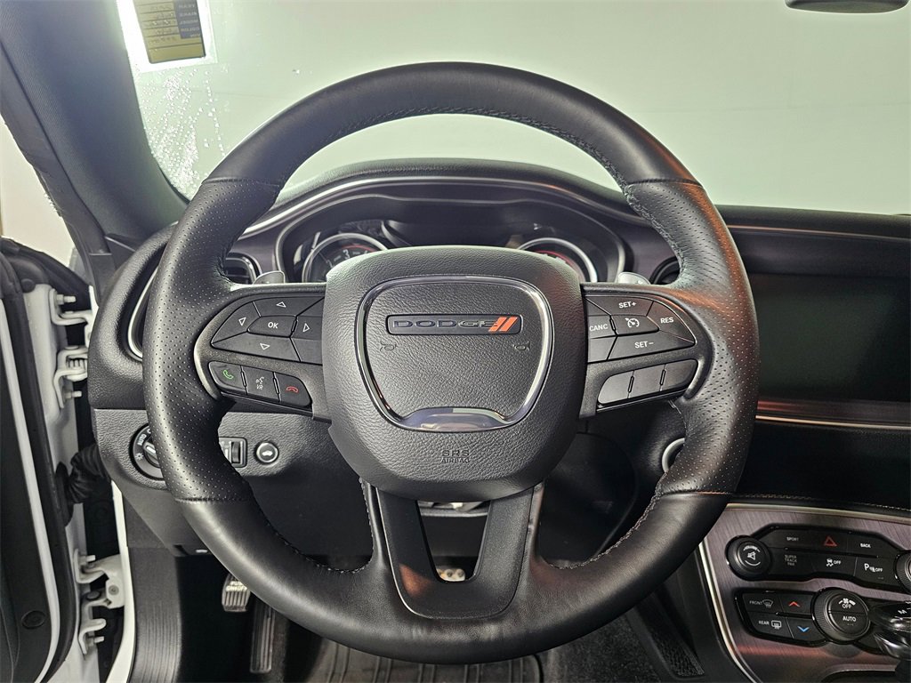 Used 2015 Dodge Challenger R/T Plus image 23