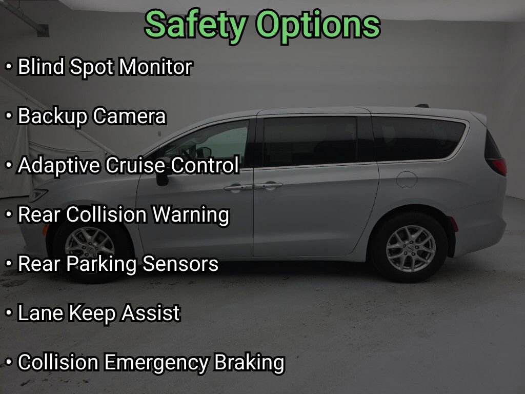 Used 2024 Chrysler Pacifica Touring-L image 9
