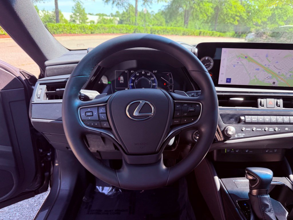 Certified 2025 Lexus ES 300h w/ Premium Package FWD image 20