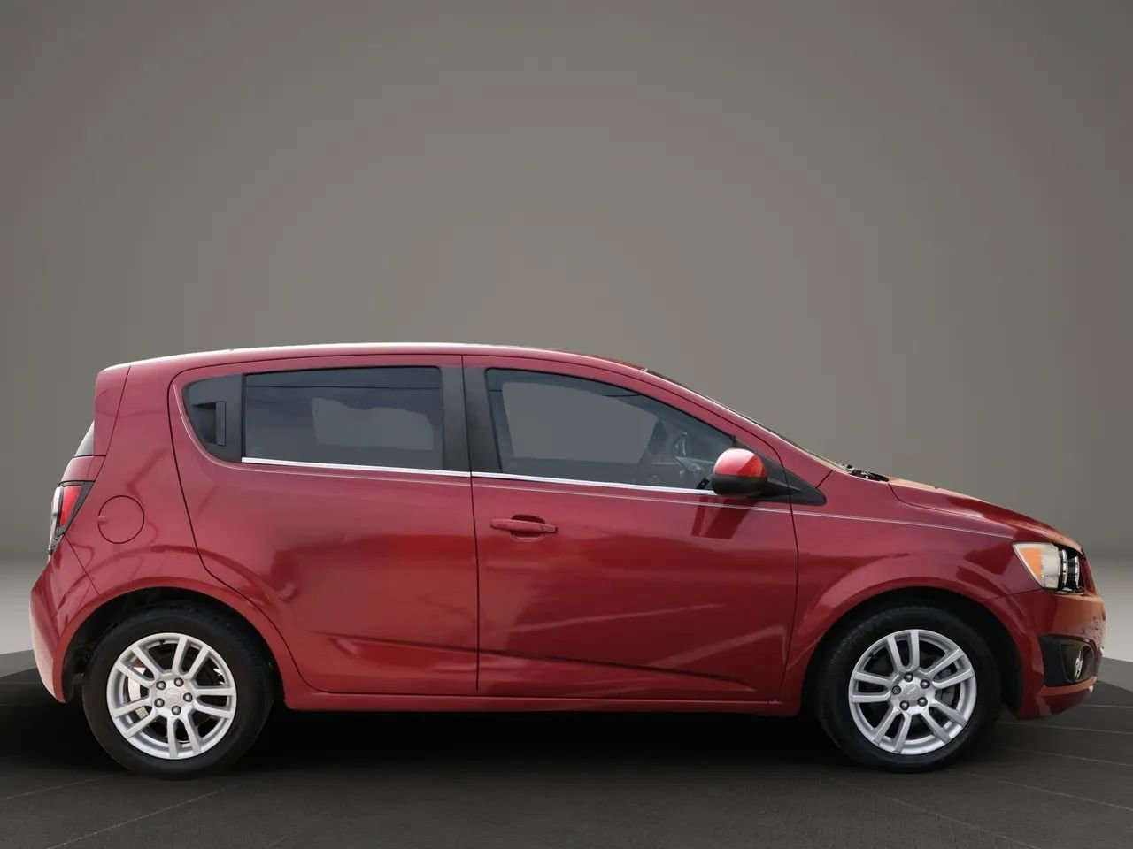 Used 2014 Chevrolet Sonic LT w/ Wheels and Fog Lamp Package image 7