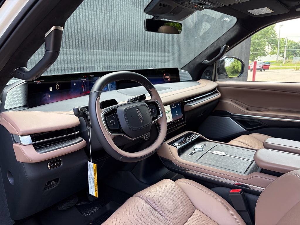 New 2027 Lincoln Navigator Black Label AWD/4WD image 11
