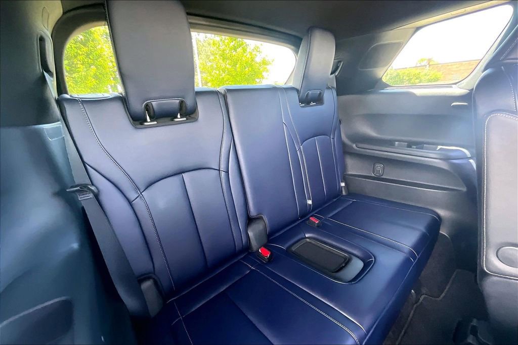 Certified 2026 INFINITI QX60 Sport w/ Dark Cargo Package AWD/4WD image 33