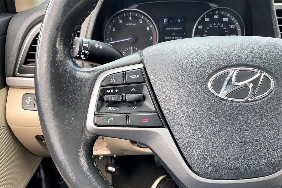 Used 2018 Hyundai Elantra Value Edition FWD image 18