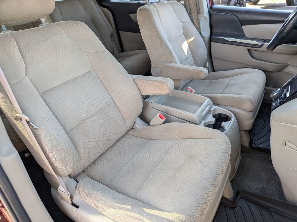 Used 2017 Honda Odyssey SE image 32