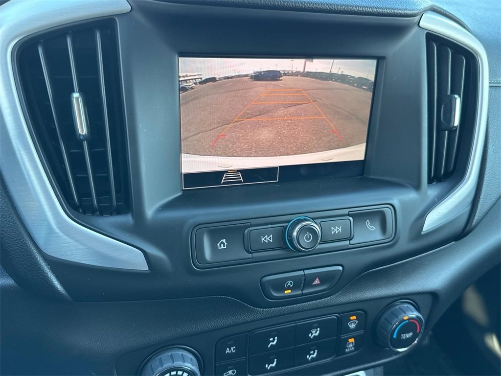 Used 2024 GMC Terrain SLE image 26