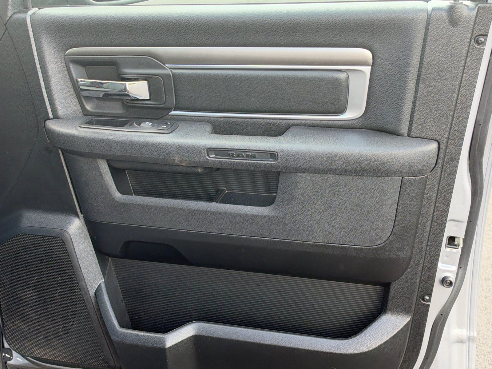 Used 2024 RAM 1500 Warlock AWD/4WD image 14