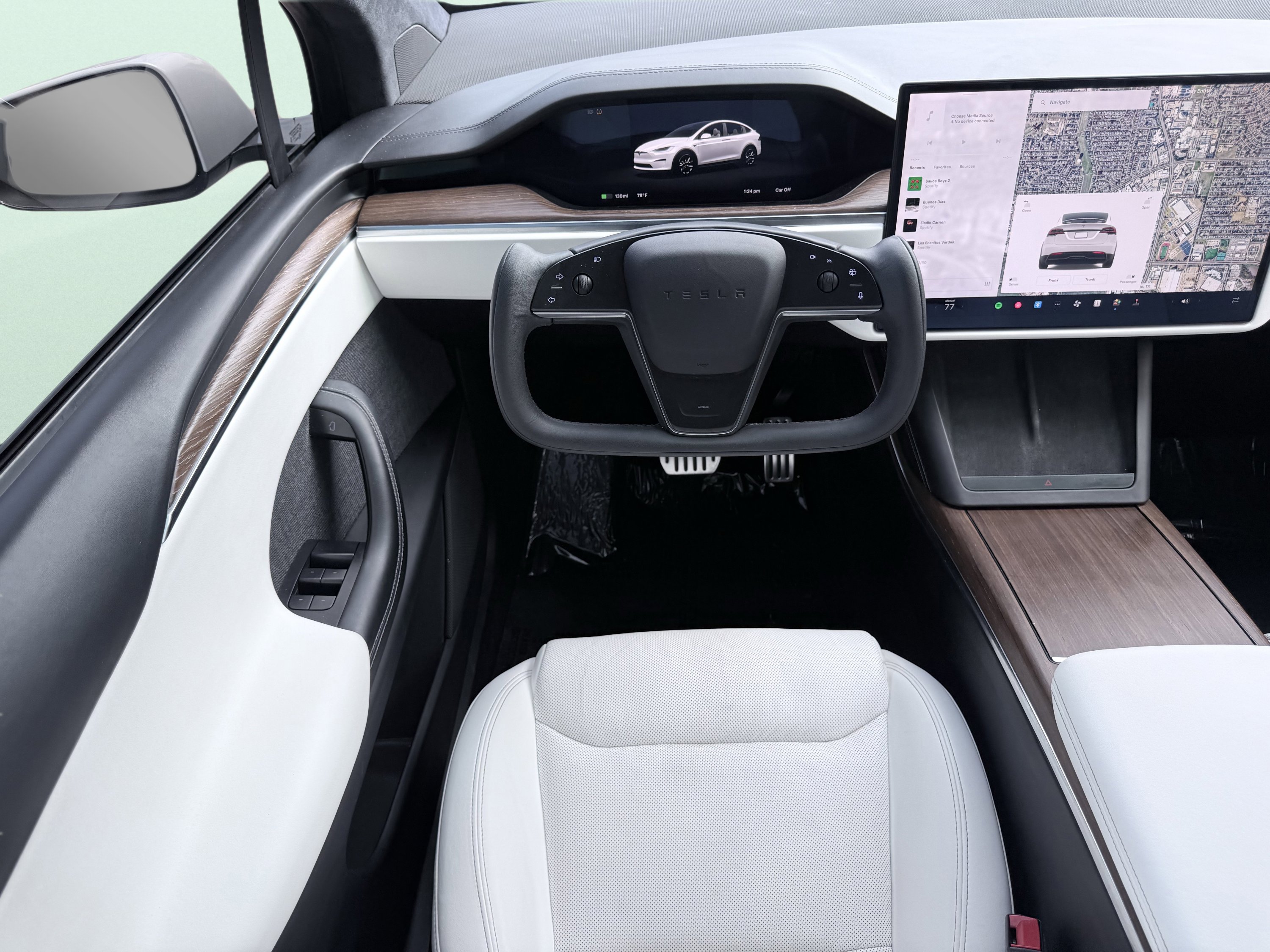 Used 2023 Tesla Model X image 57