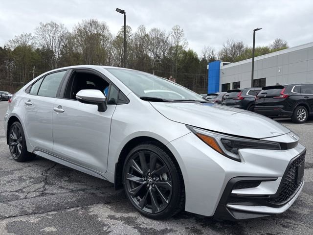 Used 2024 Toyota Corolla SE FWD image 5
